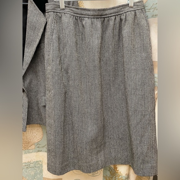 Evan Picone VTG 2 Piece Wool Black White Plaid Blazer Skirt Velvet Office Set - Picture 4 of 17